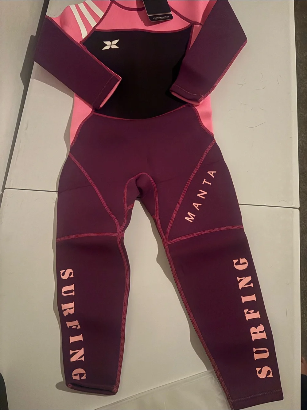 Dive & Sail Manta Surfing Kids Wetsuit - size 6 kids  NWT